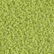 Miyuki delica kralen 15/0 - Opaque chartreuse DBS-733